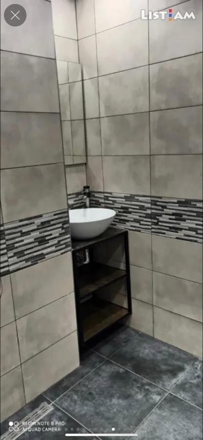 One Central Apartment Erévan Extérieur photo