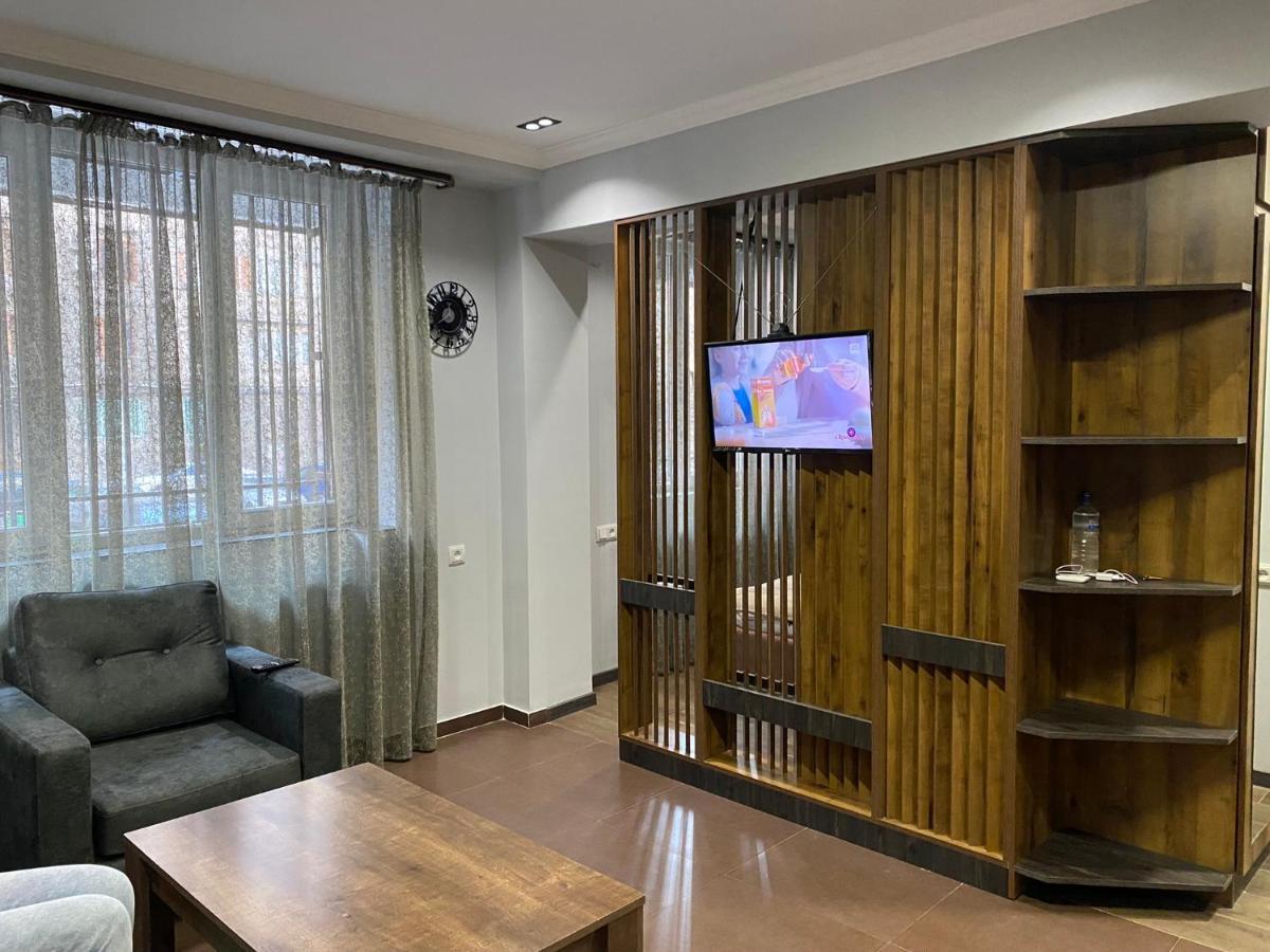 One Central Apartment Erévan Extérieur photo